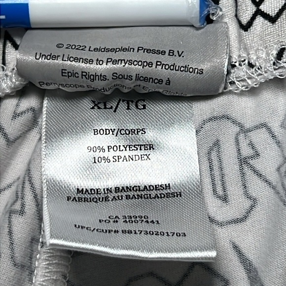 Stylish Black and White Women's Shorts - Picture 3 of 8